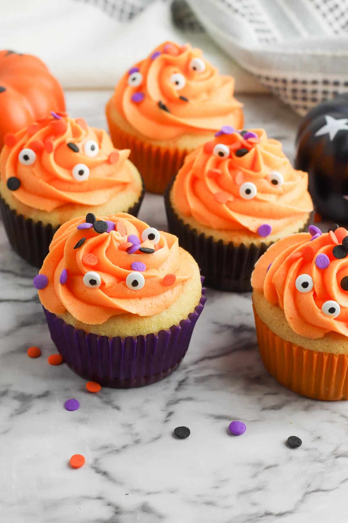 frosted Halloween cupcakes