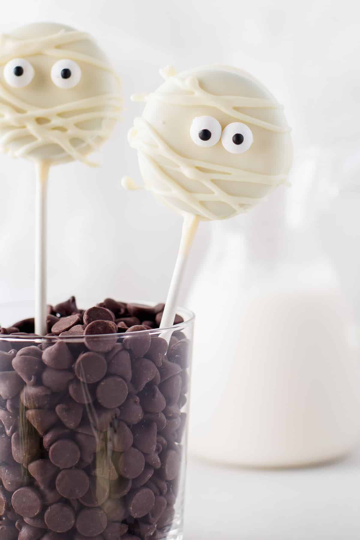 mummy oreo cookie pops two