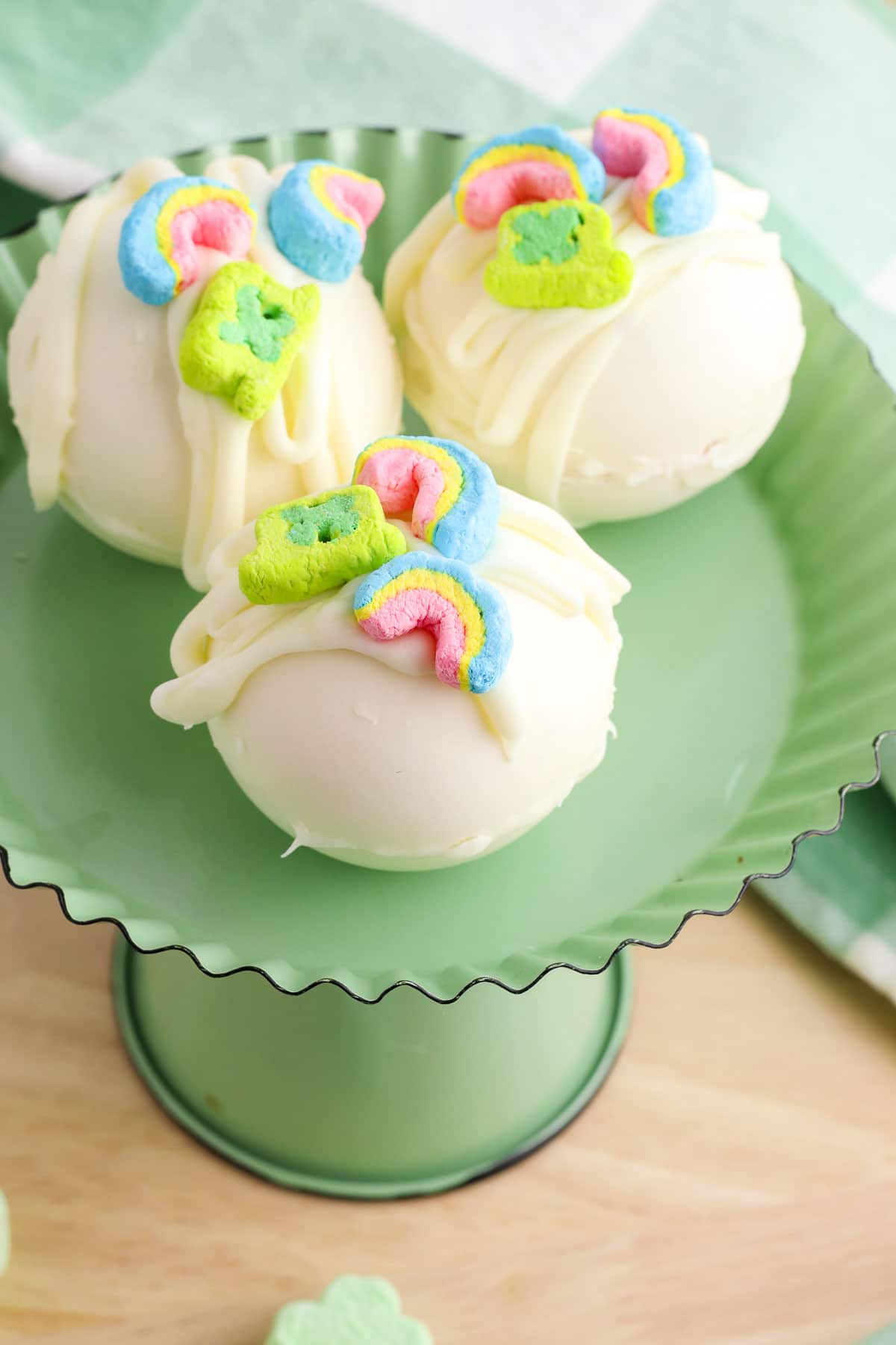 lucky charms white chocolate hot cocoa bombs marshmallows 