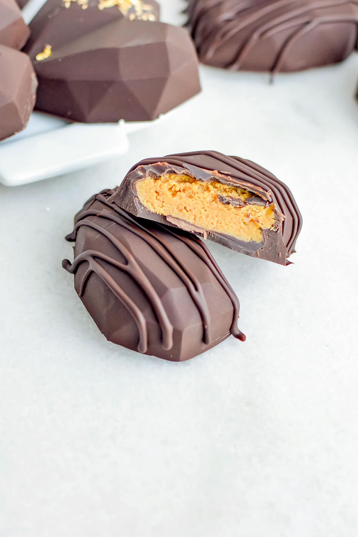 peanut butter cup inside filling