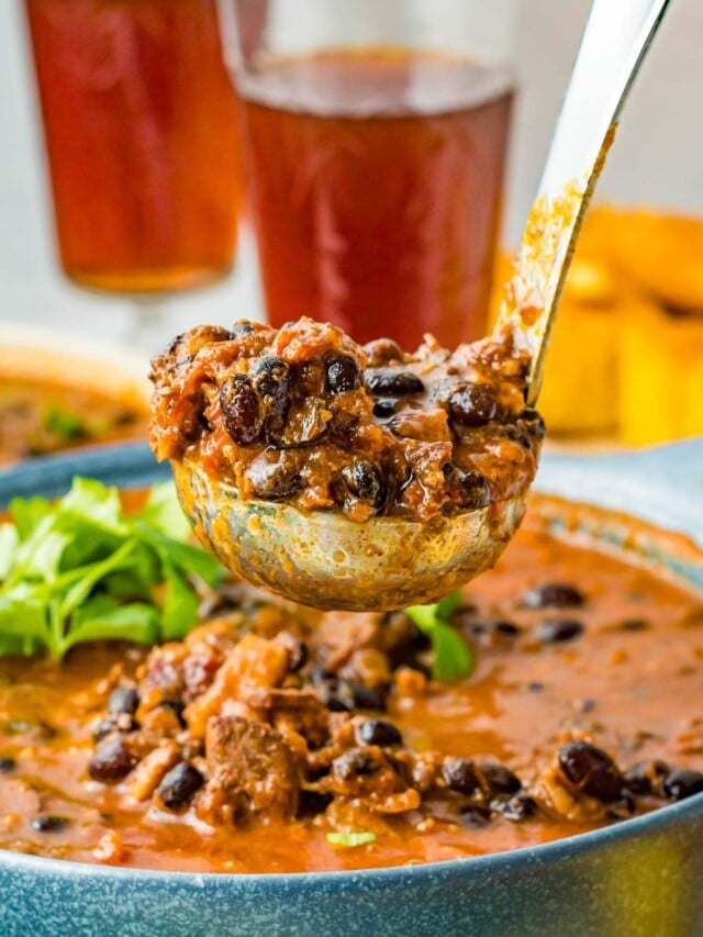 cropped-scoop-of-pork-and-black-bean-chili-in-ladel.jpg