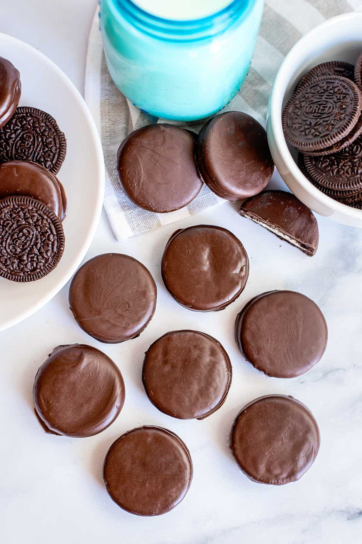 chocolate covered oreos from overhead.